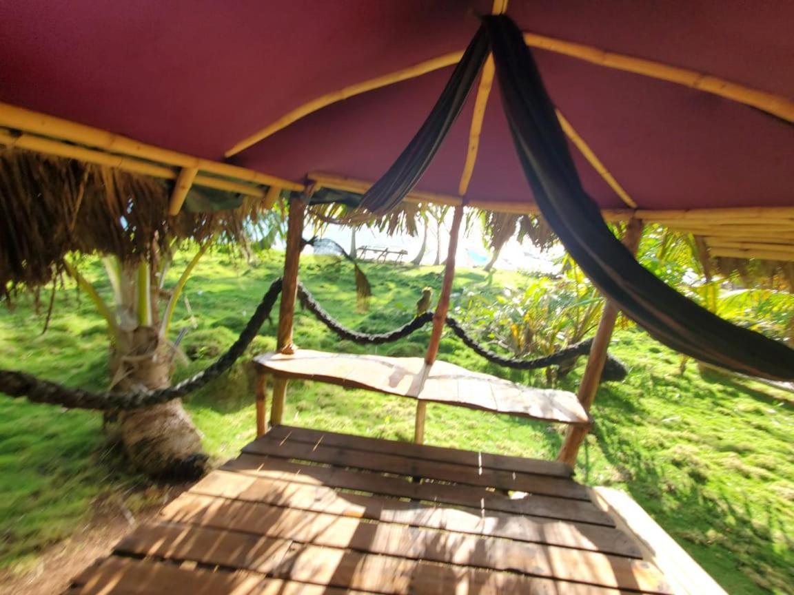 Derek'S Place Eco-Lodge Isla del Maíz Pequeña Exteriör bild