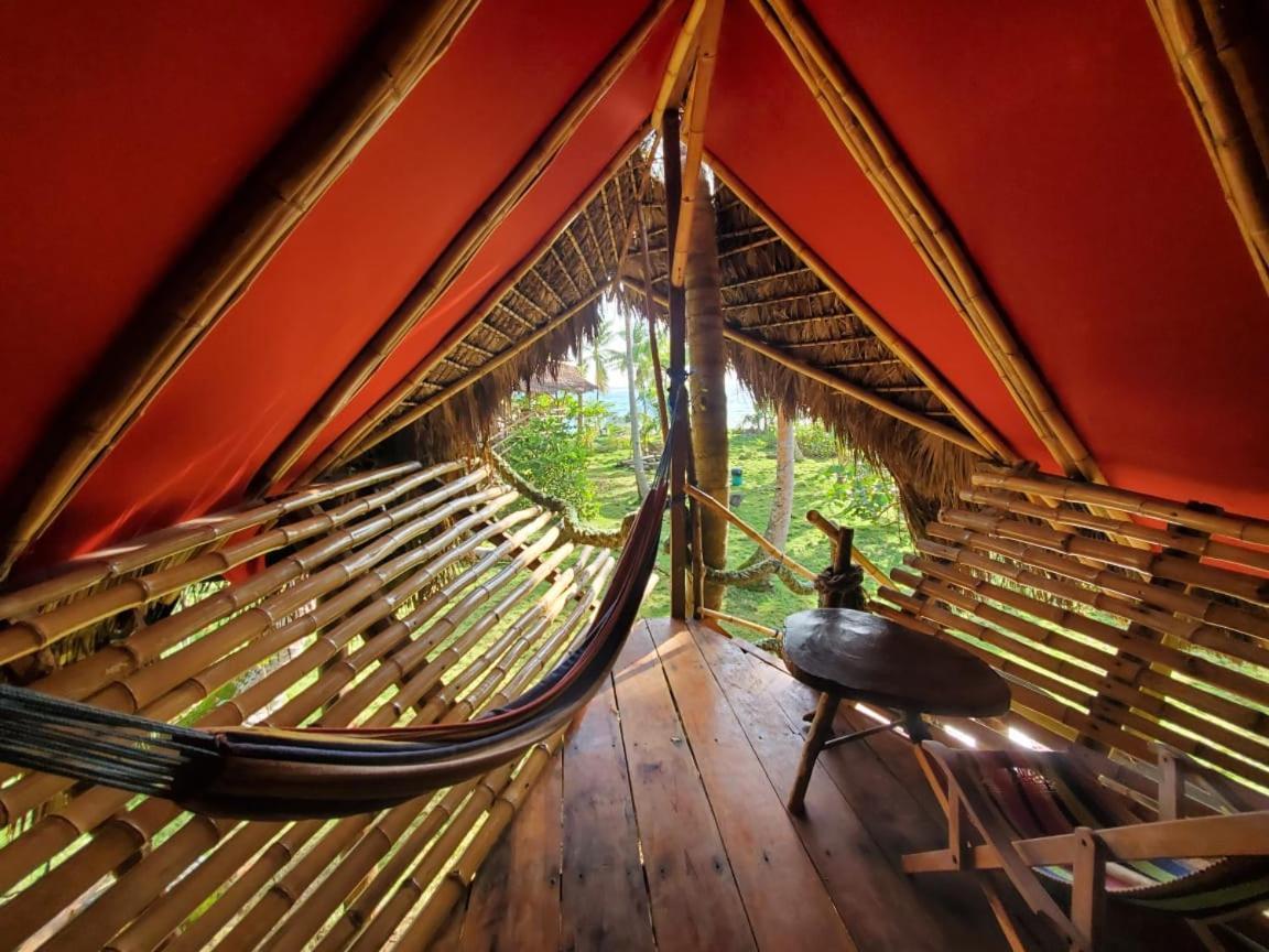 Derek'S Place Eco-Lodge Isla del Maíz Pequeña Exteriör bild