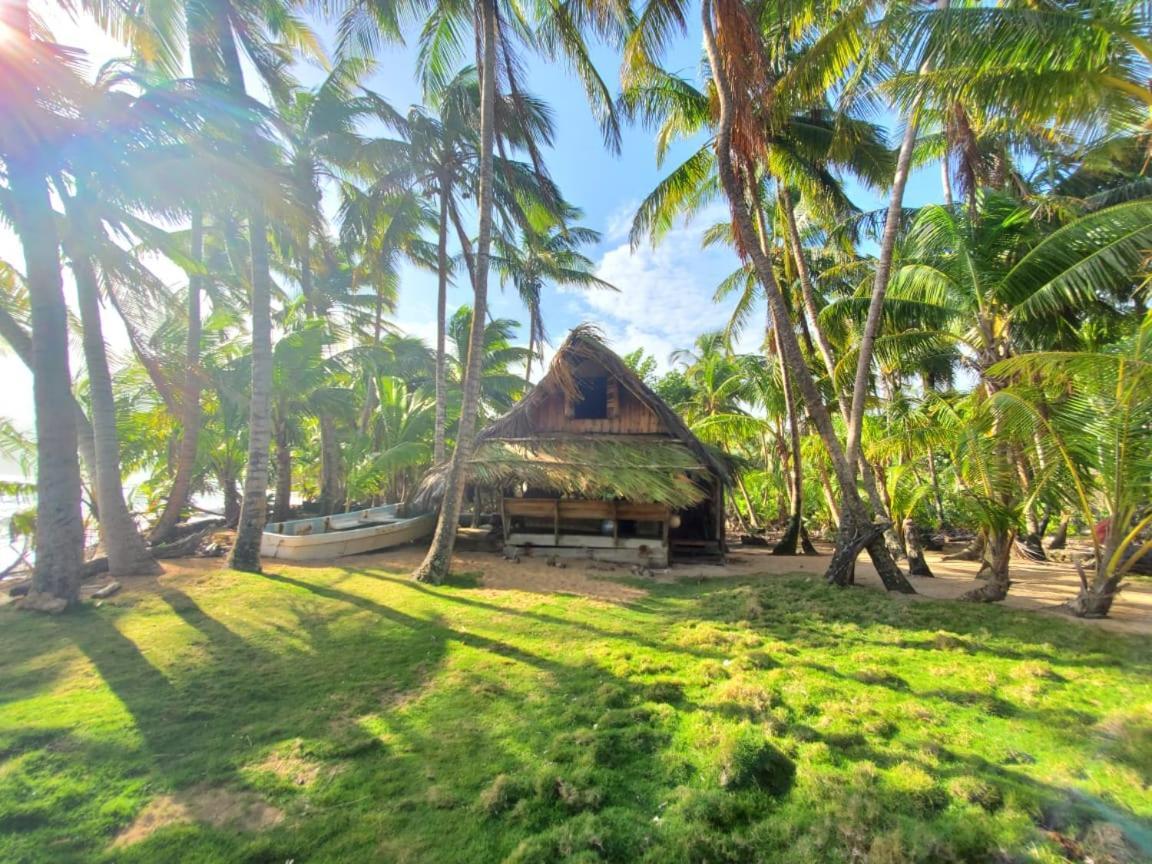 Derek'S Place Eco-Lodge Isla del Maíz Pequeña Exteriör bild